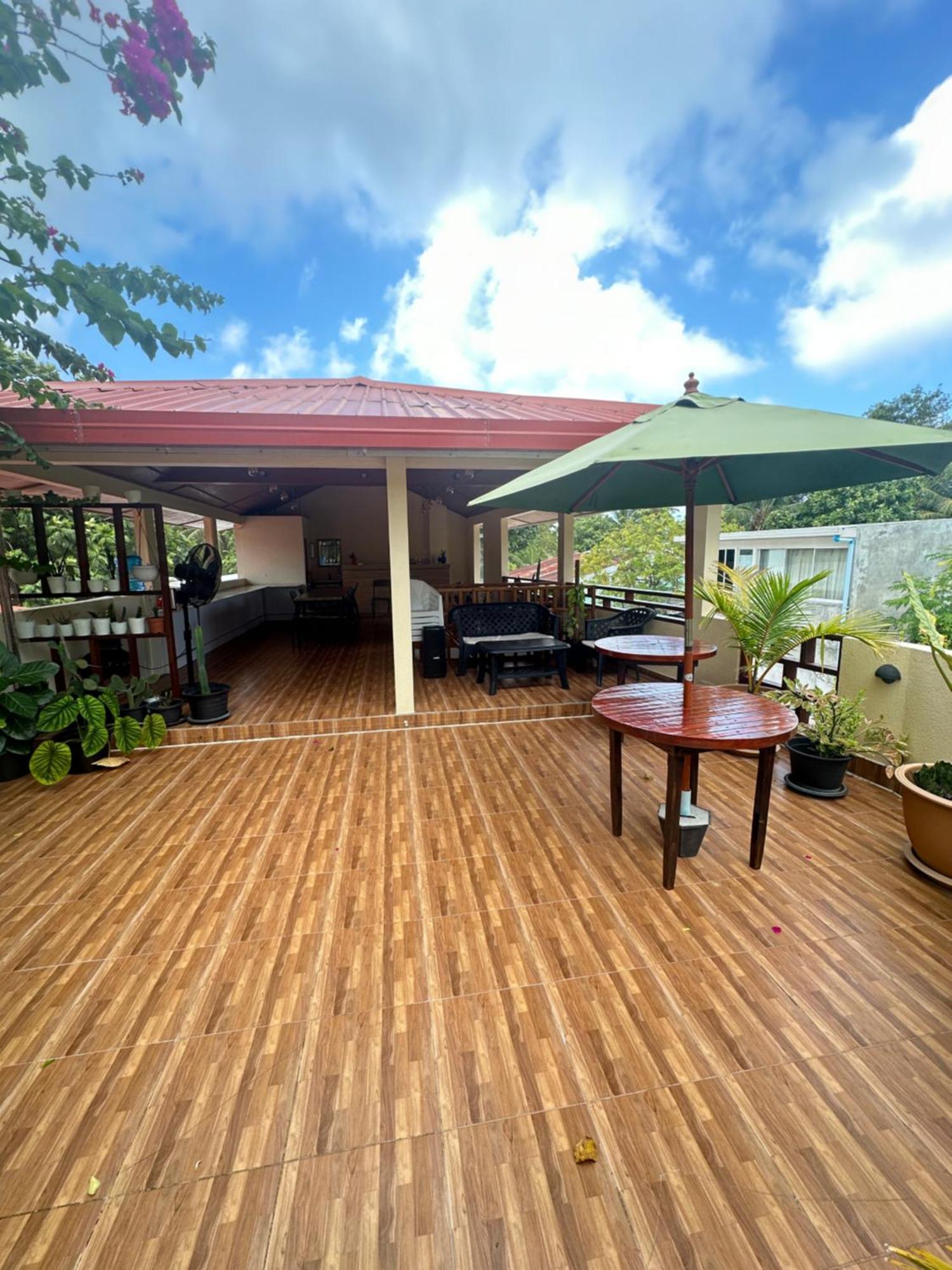 ホテル Hudhuvelimaldives Omadhoo エクステリア 写真