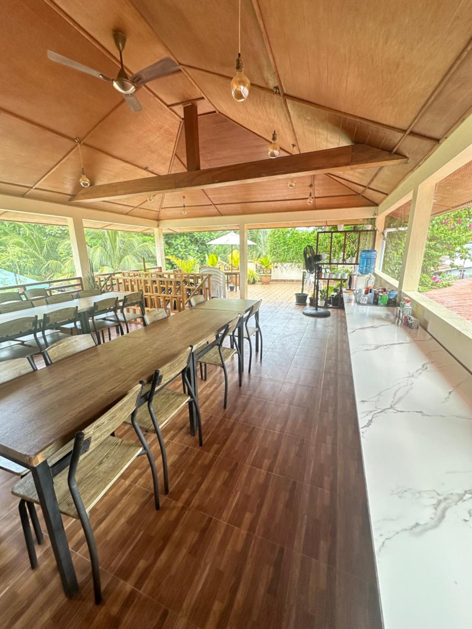 ホテル Hudhuvelimaldives Omadhoo エクステリア 写真